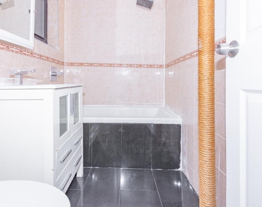 263 Marion Street - Photo Thumbnail 2