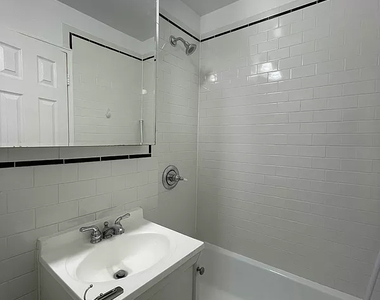 West 73rd Street & Columbus Ave - Photo Thumbnail 5