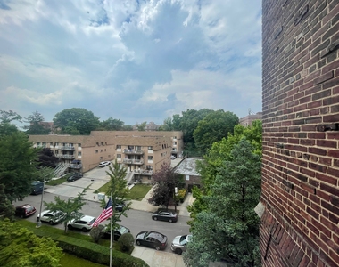 172-90 Highland Avenue - Photo Thumbnail 4