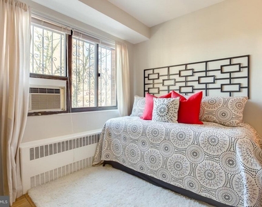 1565 N Colonial Ter - Photo Thumbnail 6
