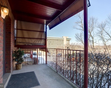 1565 N Colonial Ter - Photo Thumbnail 12