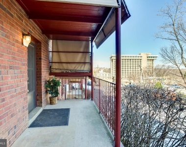 1565 N Colonial Ter - Photo Thumbnail 13