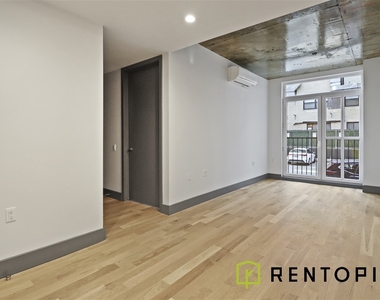 340 Evergreen Avenue - Photo Thumbnail 1
