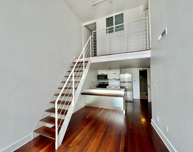 16 Meserole Street - Photo Thumbnail 1