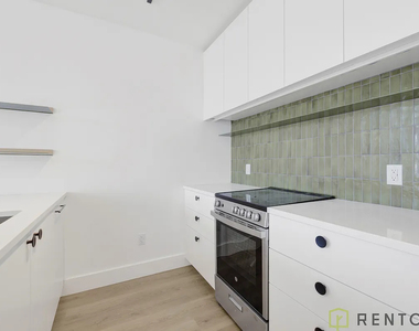 60 Cedar Street - Photo Thumbnail 2