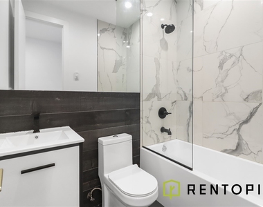 61 Montrose Avenue - Photo Thumbnail 3