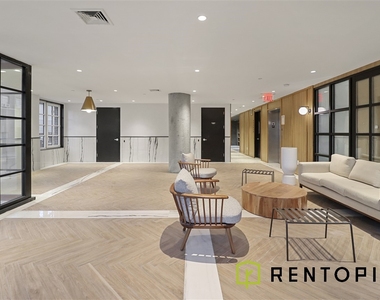 251 Front Street - Photo Thumbnail 11