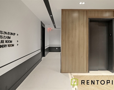 251 Front Street - Photo Thumbnail 15