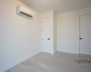 933 Rogers Avenue - Photo Thumbnail 6