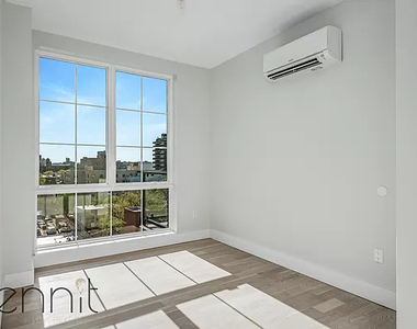 933 Rogers Avenue - Photo Thumbnail 2