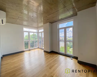 340 Evergreen Avenue - Photo Thumbnail 1