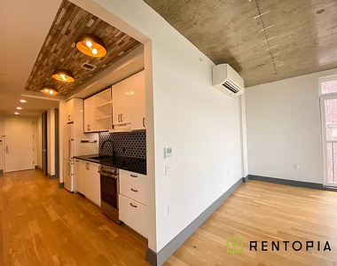 340 Evergreen Avenue - Photo Thumbnail 3