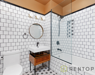 187 Kent Avenue - Photo Thumbnail 3