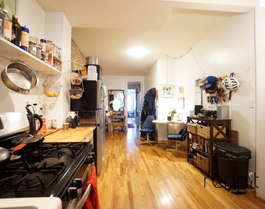 420 Melrose Street - Photo Thumbnail 2