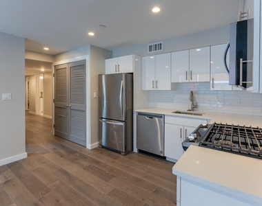 244 Hanover St. - Photo Thumbnail 3