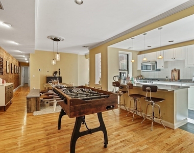 1690 Washington Street - Photo Thumbnail 7