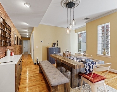 1690 Washington Street - Photo Thumbnail 6