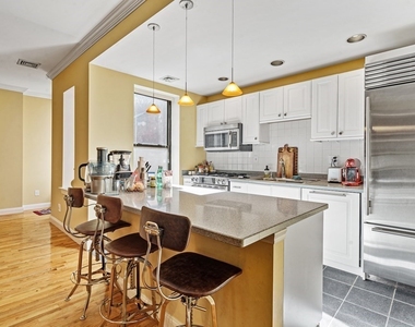 1690 Washington Street - Photo Thumbnail 9