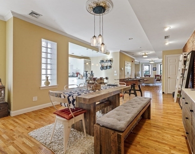 1690 Washington Street - Photo Thumbnail 4