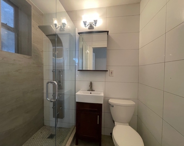 386 Manhattan Avenue - Photo Thumbnail 5