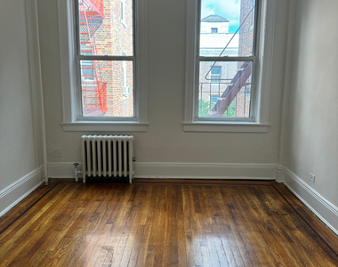 31-15 21st Avenue - Photo Thumbnail 6