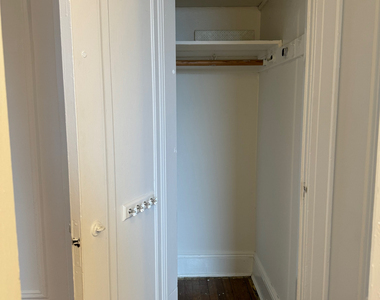 31-15 21st Avenue - Photo Thumbnail 12