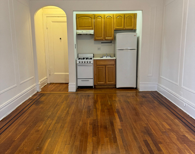 31-15 21st Avenue - Photo Thumbnail 1