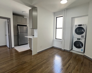 3920 Broadway - Photo Thumbnail 2
