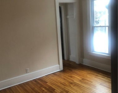 747 Allen Street - Photo Thumbnail 6