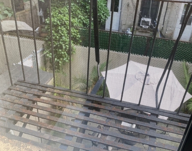 East 89th Street - Photo Thumbnail 6