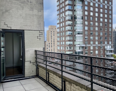 401 East 88th Street, 15D - Photo Thumbnail 1