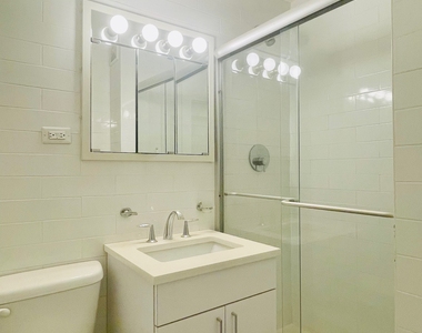 East 89th Street - Photo Thumbnail 9