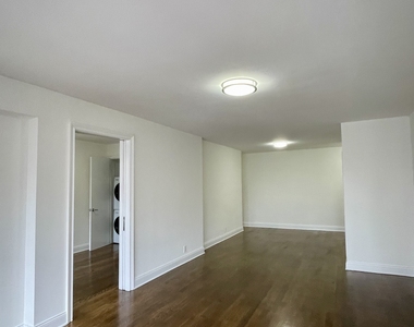 401 East 88th Street, 15D - Photo Thumbnail 5