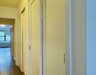 East 89th Street - Photo Thumbnail 7