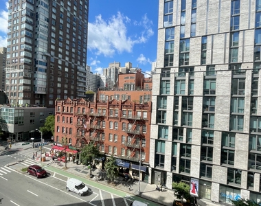 400 East 89th Street, 7J - Photo Thumbnail 2