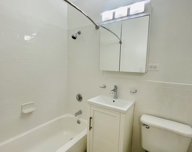 400 East 89th Street, 7J - Photo Thumbnail 6