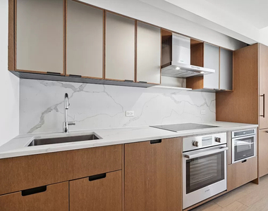 East 54th Street - Photo Thumbnail 1
