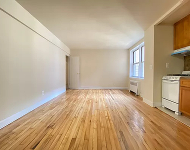 85-5 35th Avenue - Photo Thumbnail 3