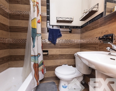 930 Hart Street - Photo Thumbnail 11