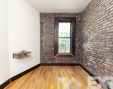 930 Hart Street - Photo Thumbnail 14