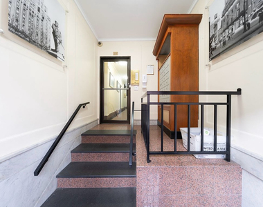 207 West 11th Street - Photo Thumbnail 5