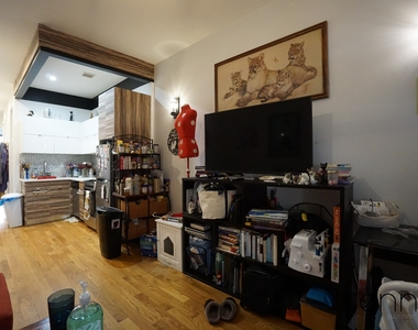 131 Bleecker Street - Photo Thumbnail 13