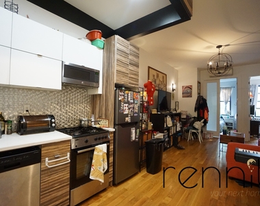 131 Bleecker Street - Photo Thumbnail 12