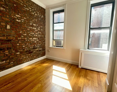 307 Mott Street - Photo Thumbnail 3