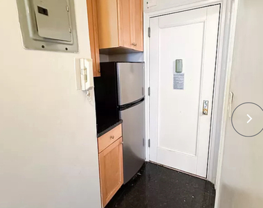 152 East 84th Street - Photo Thumbnail 3
