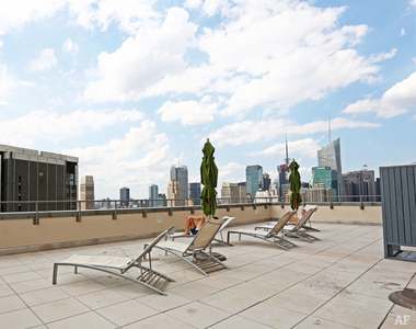 Midtown South - Photo Thumbnail 5
