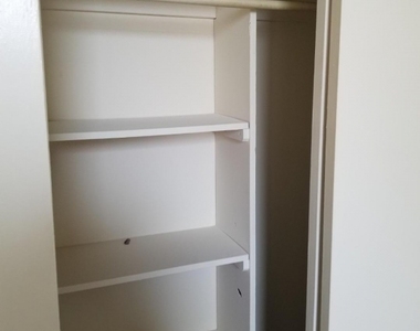 817 Ringwood Ave - Photo Thumbnail 4