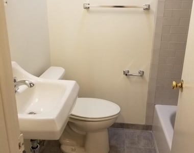 817 Ringwood Ave - Photo Thumbnail 3