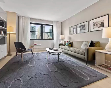 East 39th Street - Photo Thumbnail 2