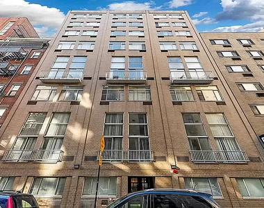East 24th Street / 3rd Ave - Photo Thumbnail 6